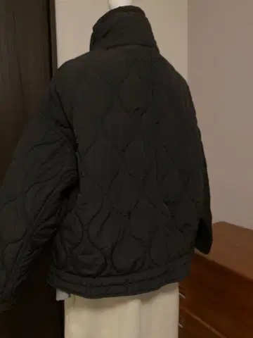 ZARA 블랙 퀼팅 코트 자켓