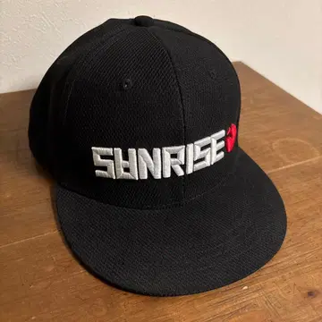 [ 새상품급 ] SUNRISE 골프 캡 모자 플랫 바이저 블랙 자수 로고