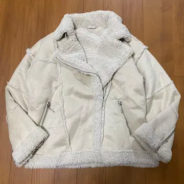 Jouetie 아이보리 무스탕 코트 에코 무스탕 라이더