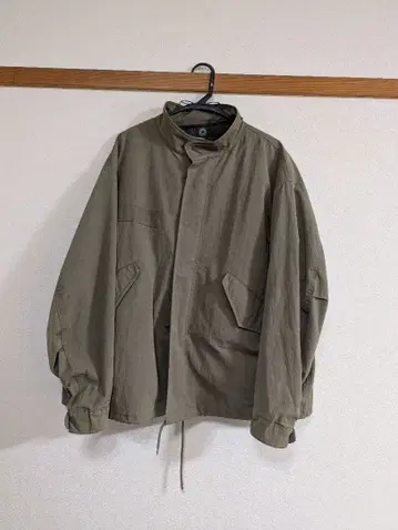 올리브색 모즈 코트 퀼팅 안감