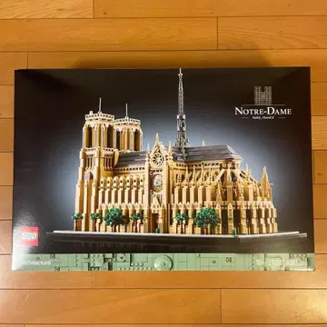 미개봉 새상품 레고 21061 노트르담 대성당