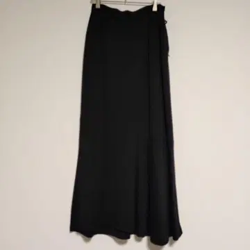 롱 스커트 플레어 스커트 블랙