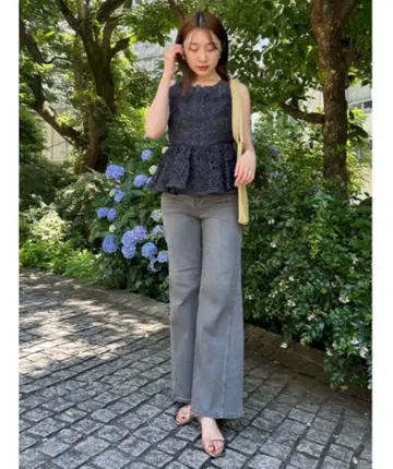 [ 택 포함 새상품 ] SNIDEL 스트레치 플레어 데님 팬츠 그레이