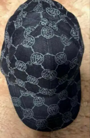 새상품급 Anne Coquine 모노그램 자카드 캡