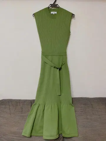 Mystrada 슬리브리스 니트 원피스