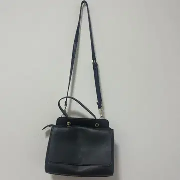 블랙 핸드백 숄더 스트랩 포함 OPAQUE.CLIP