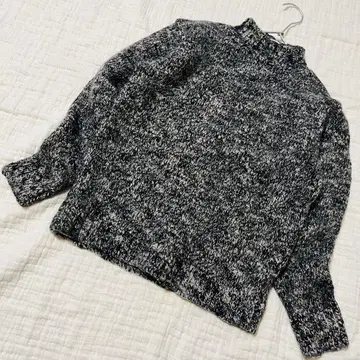 [ 마가렛호웰 ] MHL. 멜란지 모크넥 니트 긴팔 블랙