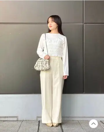 뷰티 앤 유스 턱 와이드 팬츠 White S