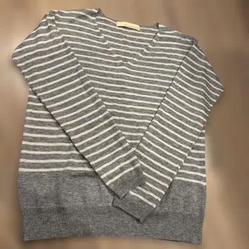 GALLARDAGALANTE 스트라이프 V넥 니트 스웨터 프리