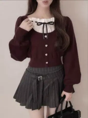 새상품 미사용 하트 버튼 레이어드 스타일 리본 니트탑