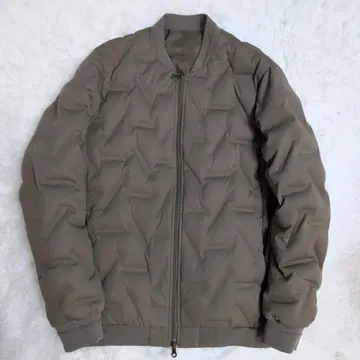 새상품급 컴시즘 MA1 다운 블루종 카키 M 인기 모델