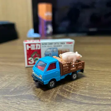 토미카 가축 운반차 스즈키 칼리 중국산