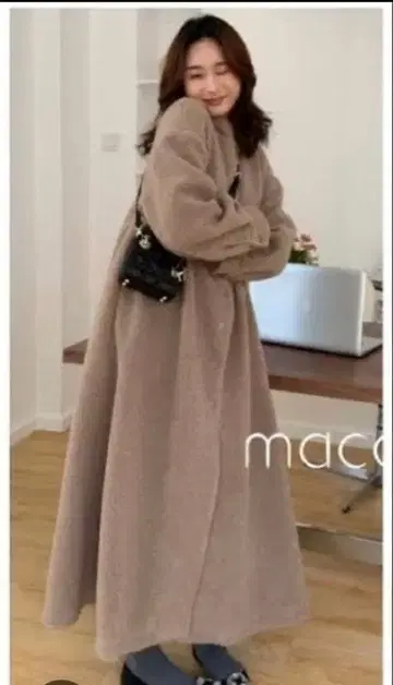 BIRTHDAY BASH 스탠드 카라 보아 롱 코트