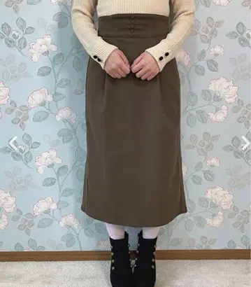 새상품 an another angelus 백 개더 타이트 스커트 카키