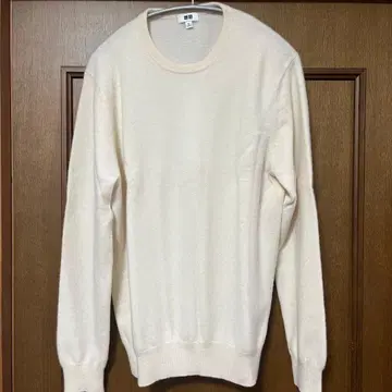 유니클로 캐시미어 100 스웨터 화이트 XL UNIQLO