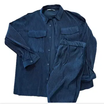 ZARA 네이비 버튼 포함 셔츠와 이지 팬츠 세트