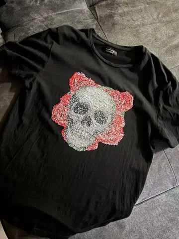 ZARA 스컬과 호랑이 비즈 장식 T셔츠