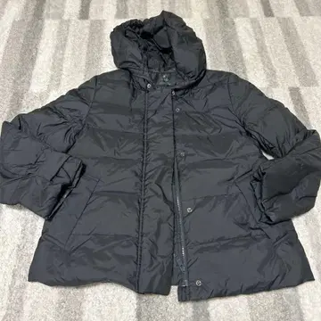 블랙 다운 자켓 후드 부착