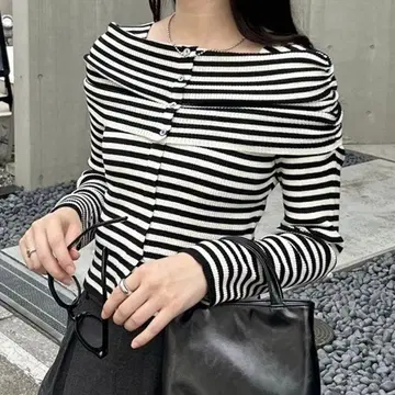 mystic 오프숄더 디자인 리브 니트