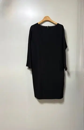 새상품 두클라쎄 원피스 블랙