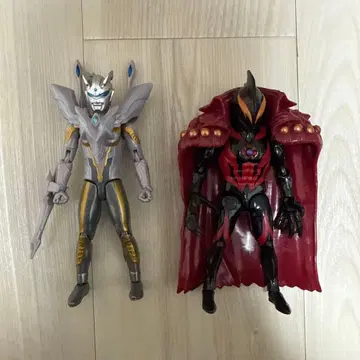 얼티메이트 샤이닝 울트라맨 제로 카이저 베리알