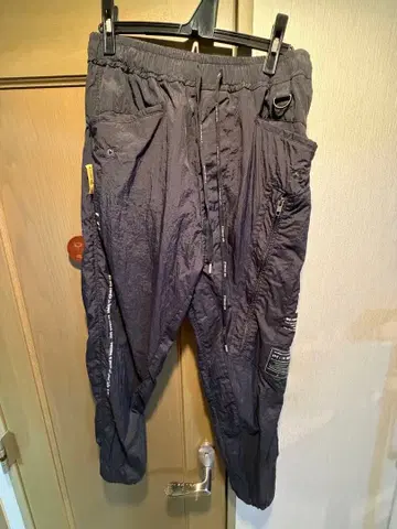 IKE 아이케이이 나일론 지퍼 팬츠 사이즈 2