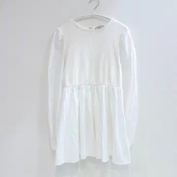 [ 새상품급 ] 유나이티드 애로우즈 이소재 볼륨 슬리브 블라우스 페플럼