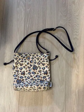 페이러 복조리형 숄더백