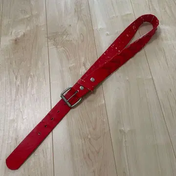 스터드 장식 빨간색 벨트