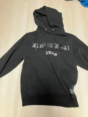 아담스 저글러 후드티