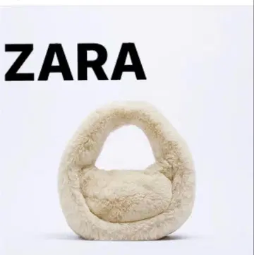 ZARA 크림색 인조 모피 미니 백