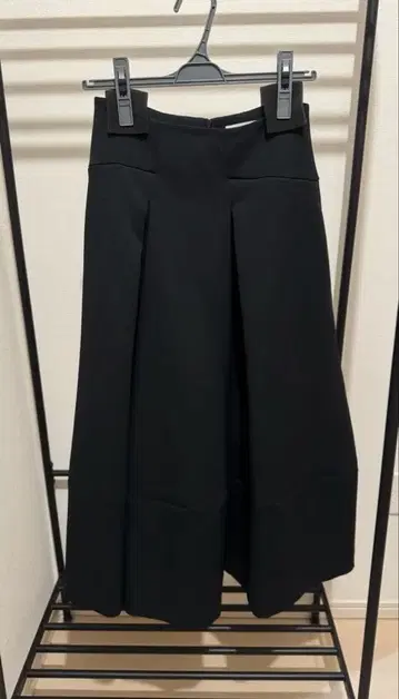 IENA 트리플 트윌 턱 스커트