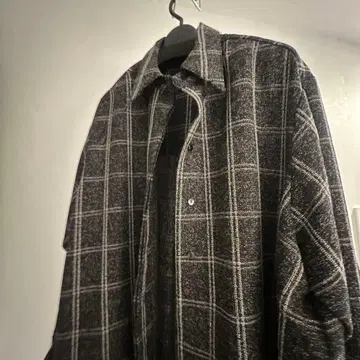 [ Hella ] 새상품 체크 셔츠