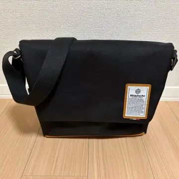 Bianchi 비앙키 플랩 숄더