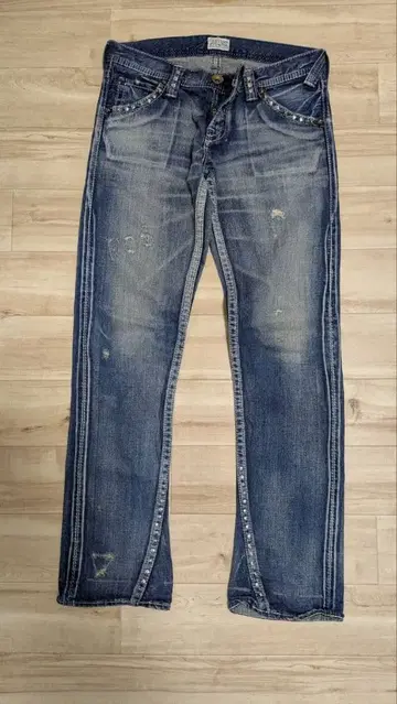 로데오 크라운즈 부츠컷 데님