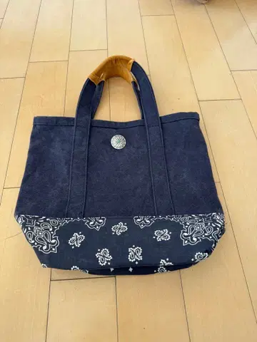 페이즐리 무늬 토트백 반다나 무늬 네이비 서해안 캘리포니아 서핑