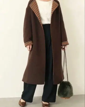 슬로브 이에나 벨트 포함 노카라 리버 코트 브라운 체크