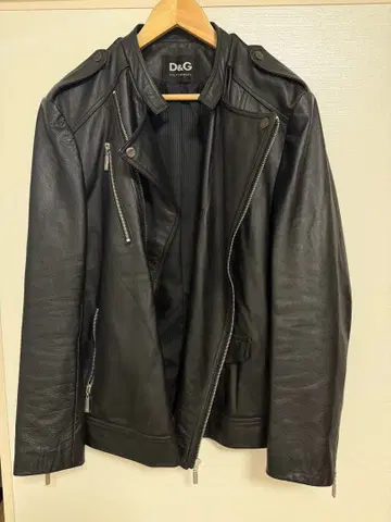 블랙 가죽 라이더 자켓