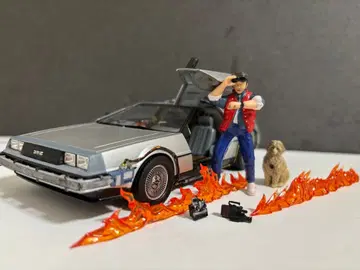 아오시마 1/24 백투더퓨처 데로리안 프라모델 완성품