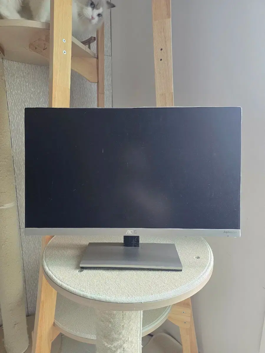 한성컴퓨터 27인치 커브드 모니터 울트론 2757c 144hz 팝니다 #한성컴퓨터,#배틀그라운드,#144hz,#27인치모니터,#2757c  on Bunjang Global Site.