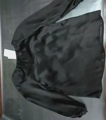 UNTITLED 블랙 긴팔 블라우스 사이즈 2 미사용 새상품