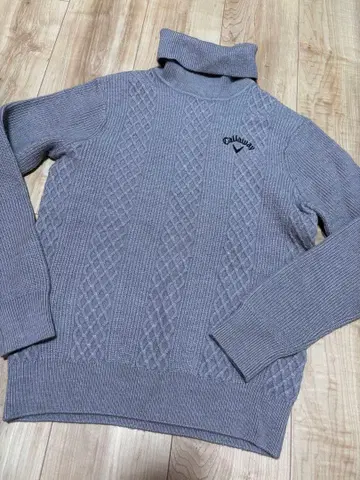 캘러웨이 터틀 니트 스웨터