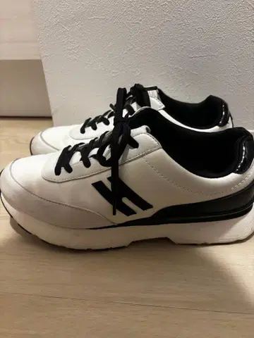 24.5cm HW20310 호킨스 스니커즈 화이트 블랙