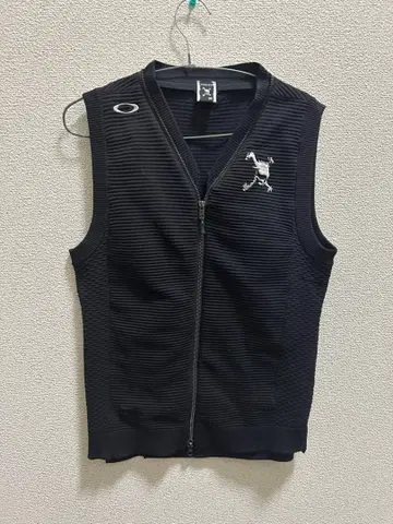 Oakley 블랙 집업 베스트