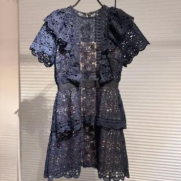 셀프 포트레이트 레이스 원피스