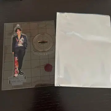 ATEEZ 우영 키링 아크릴 스탠드 into the A to Z