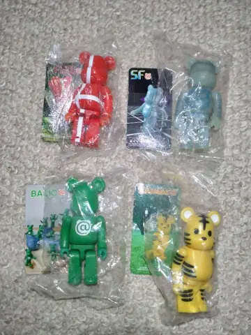 베어브릭 시리즈 6 4체 트론 TRON
