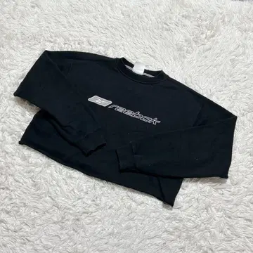 [ c6649 ] Reebok 맨투맨 블랙 크롭