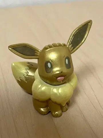 이브이 피규어 몽코레 금 골드