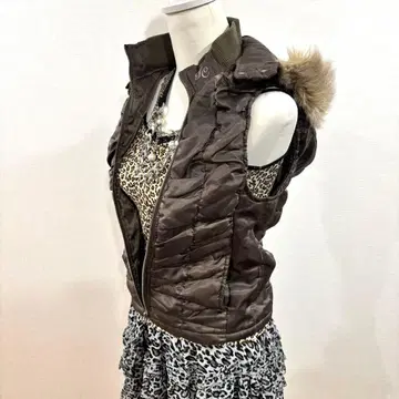 헤이세이 갸루 y2k 퍼 다운 베스트 그런지 다운 베스트 광택 opium